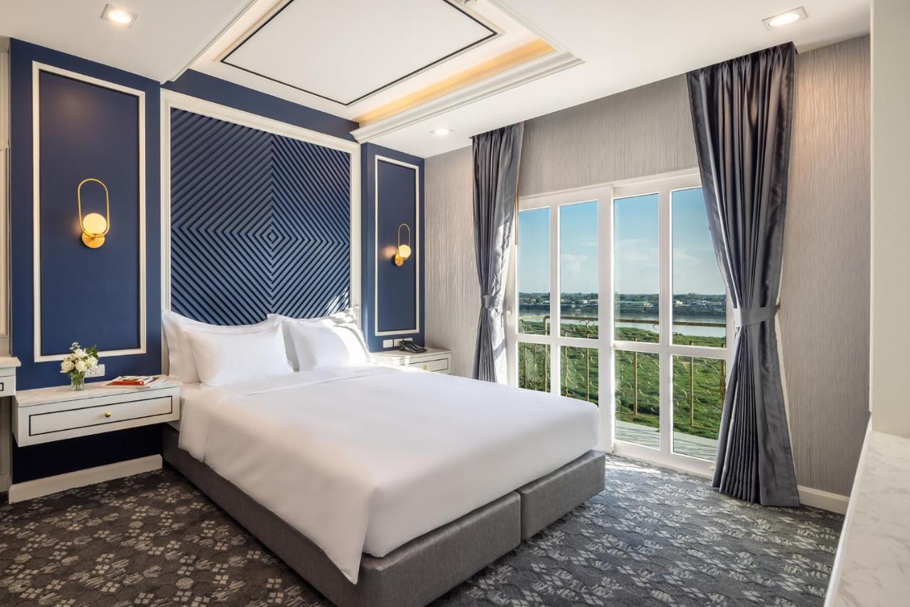 Eastin Hotel Vientiane Exterior photo