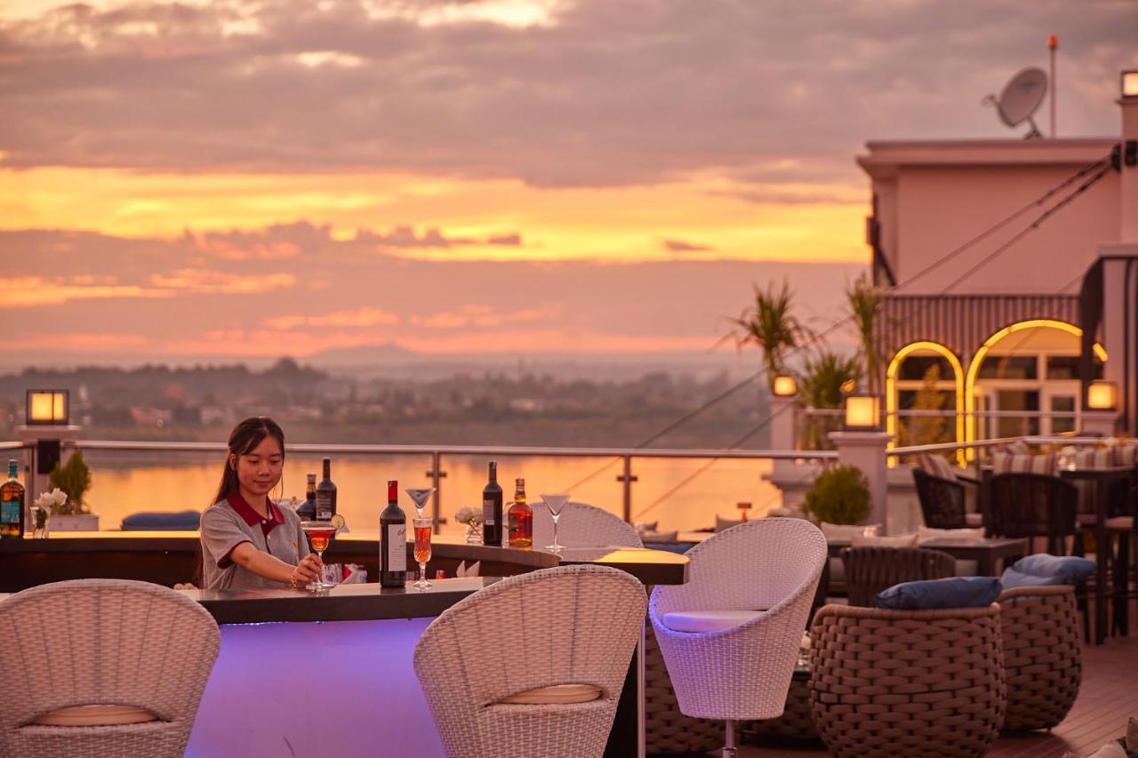 Eastin Hotel Vientiane Exterior photo